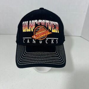 CCM Unisex S/M Black Vancouver Canucks NHL Hockey Team Fitted Hat Cap NWOT‎